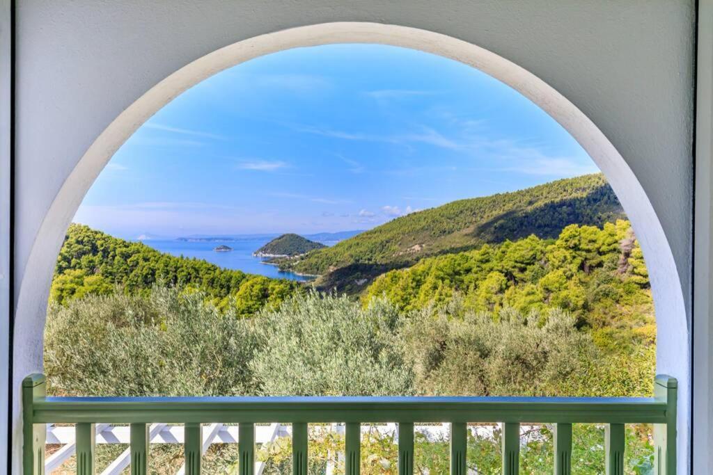 Nina-Myrtia Countryside House Skopelos Ditropo Eksteriør billede