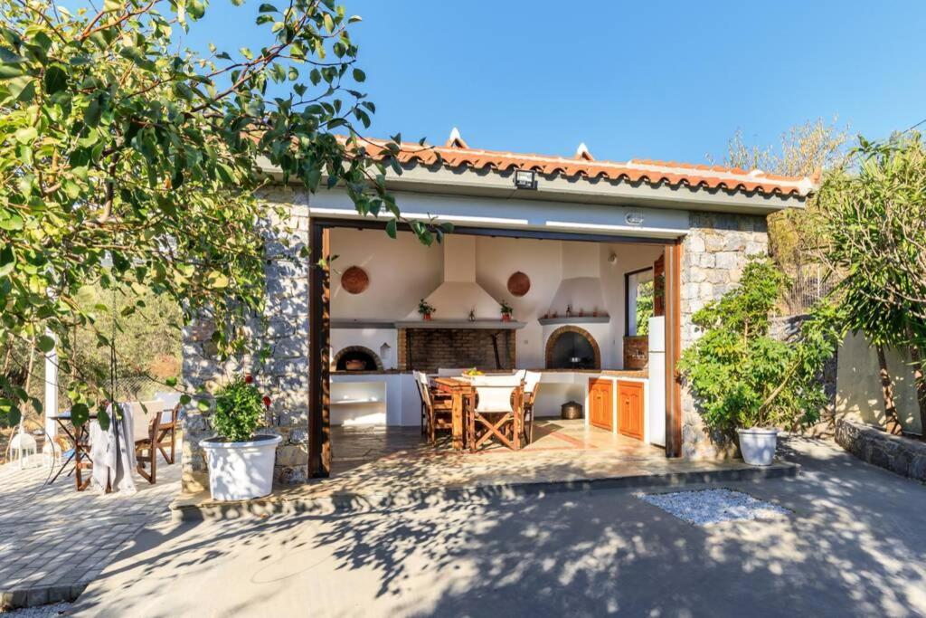 Nina-Myrtia Countryside House Skopelos Ditropo Eksteriør billede